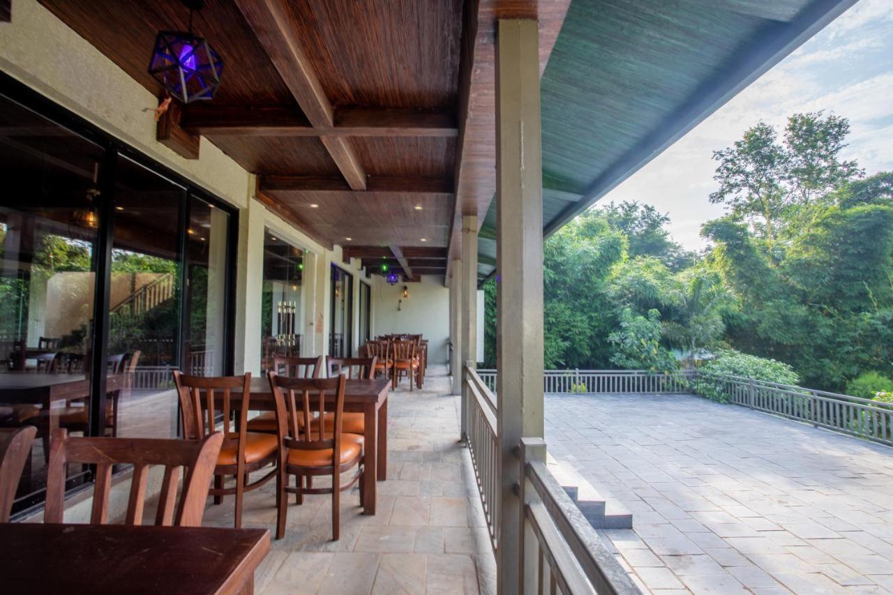 Soaltee Westend Resort Chitwan Dış mekan fotoğraf